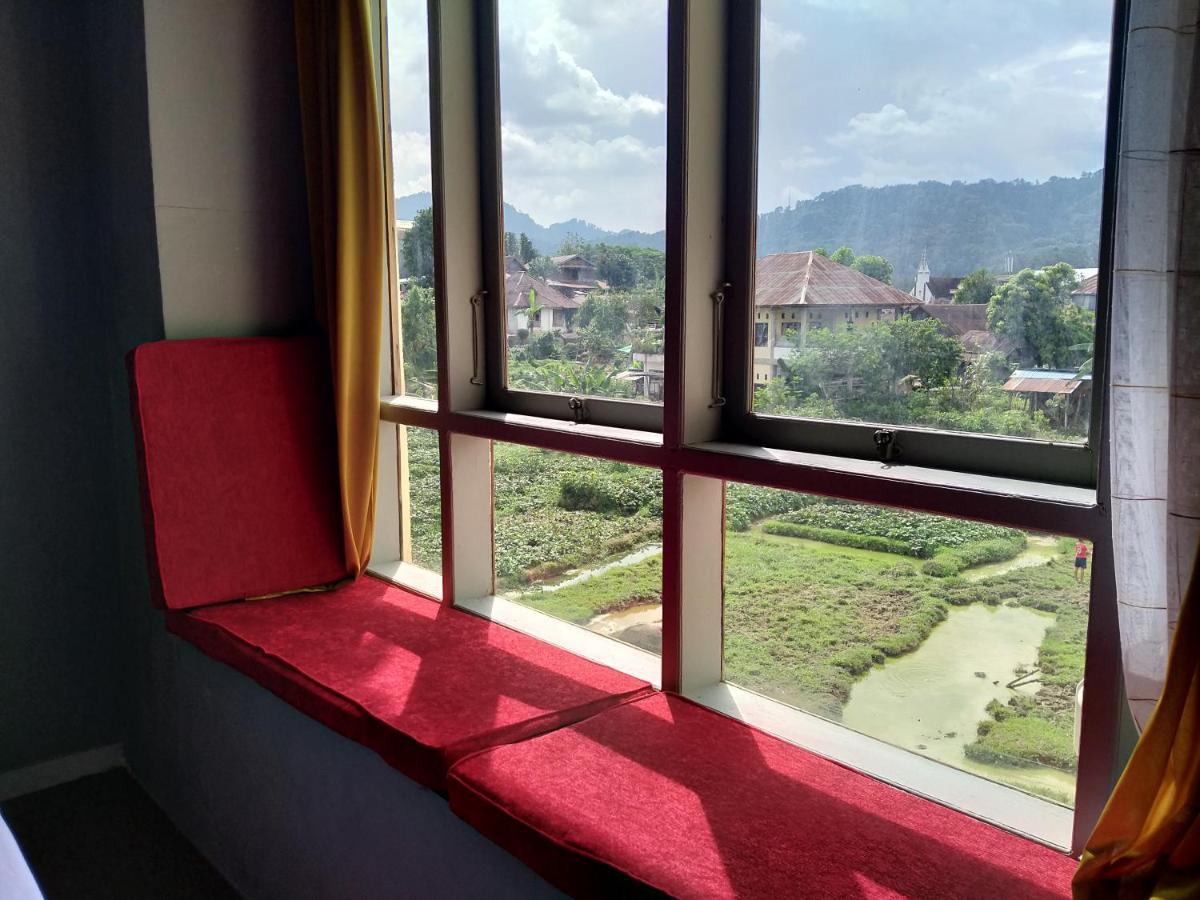 Hiltra Toraja Hotel Рантепао Екстериор снимка