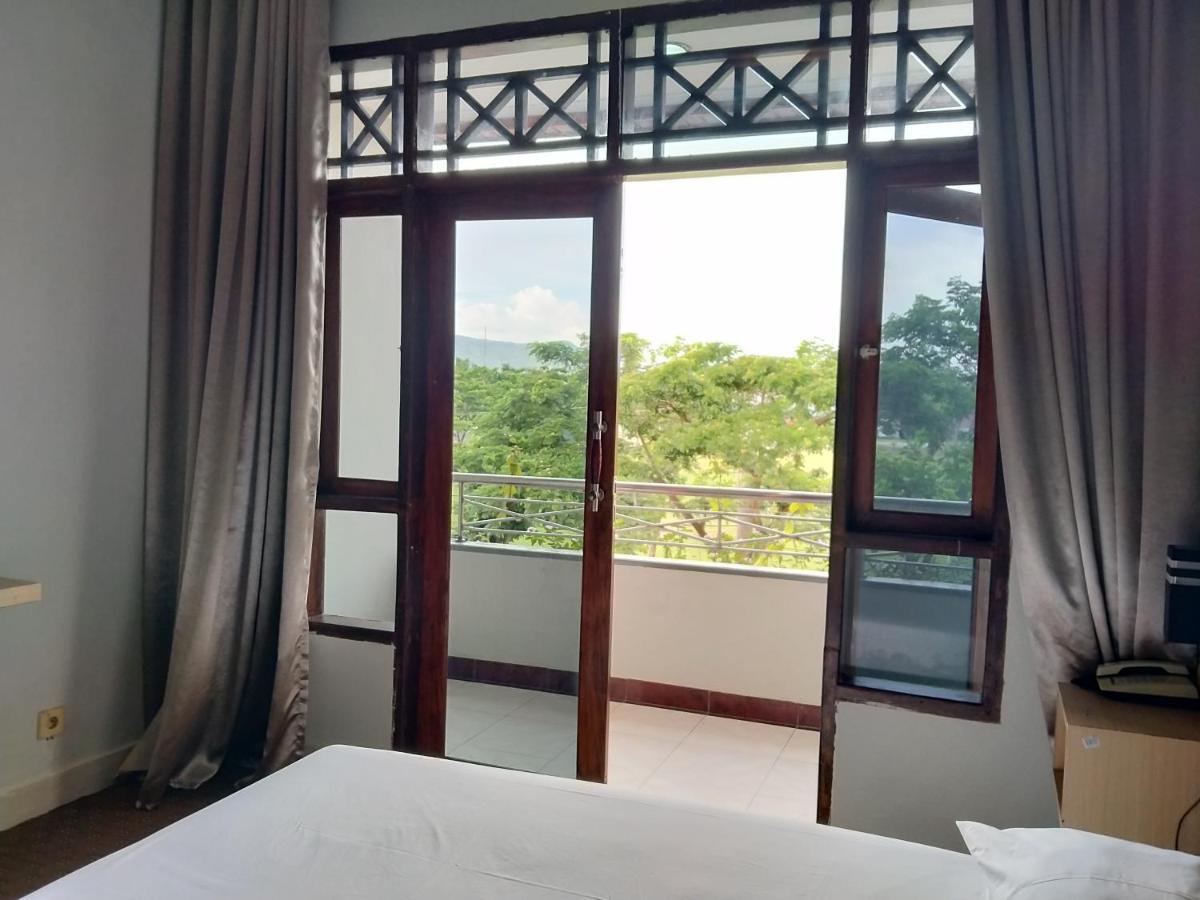 Hiltra Toraja Hotel Рантепао Екстериор снимка